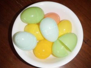 cheap plastic eggs
